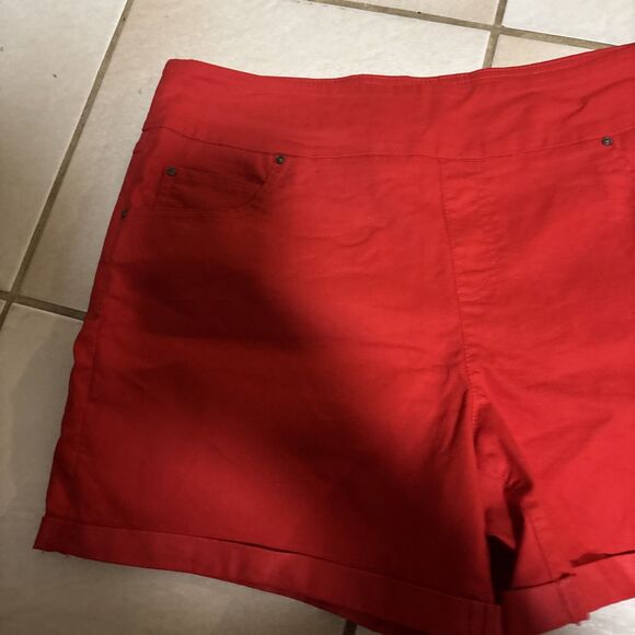 Time And Tru 5 Inch Inseam Women's size Xl 16-18 Red Shorts - Picture 4 of 7